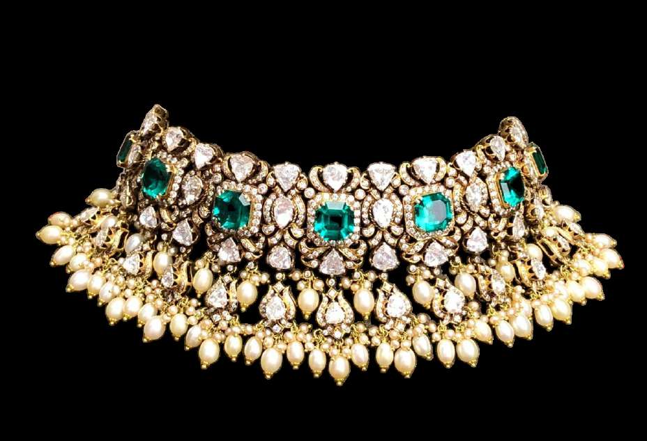 Basra Pearl & Emerald Crown Choker